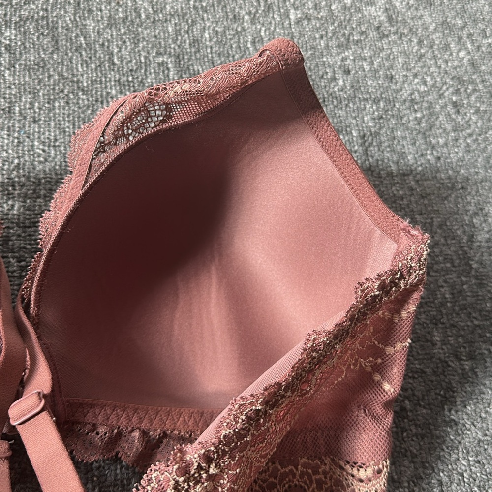 SPANX Dusty Rose Lace-Trim Wireless Bra - Picture 6 of 8